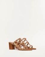 ROCKSTUD CALFSKIN LEATHER SLIDE SANDAL 60 MM